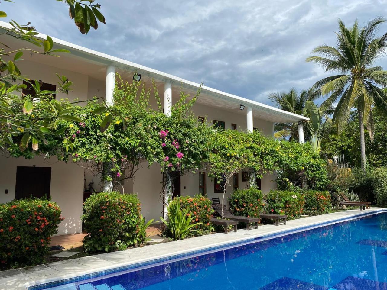 Hotel Atelie Del Mar Monterrico Exterior photo